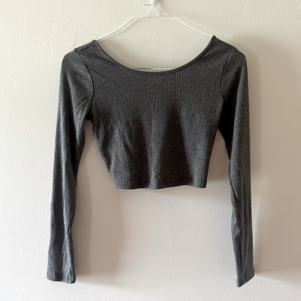 Grey Criss-Cross Back Knit Long Sleeve Top [Forever 21] • EUC - Picture 3 of 4